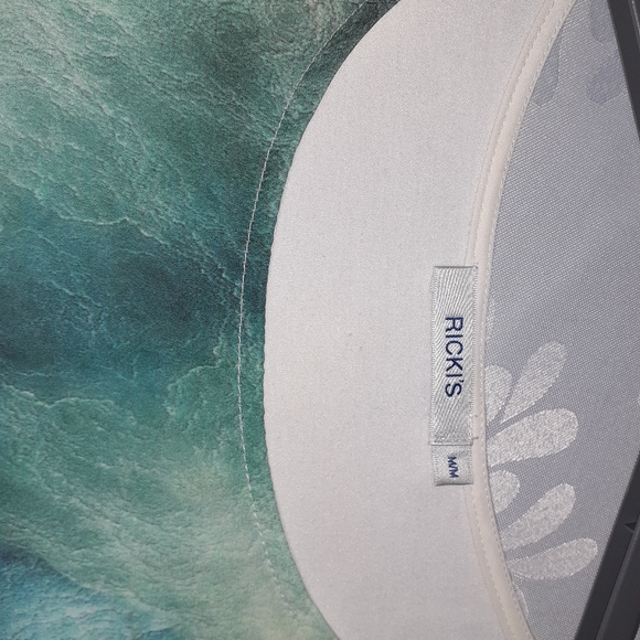 Ricki's Blouse (sleeveless) - Picture 4 of 7